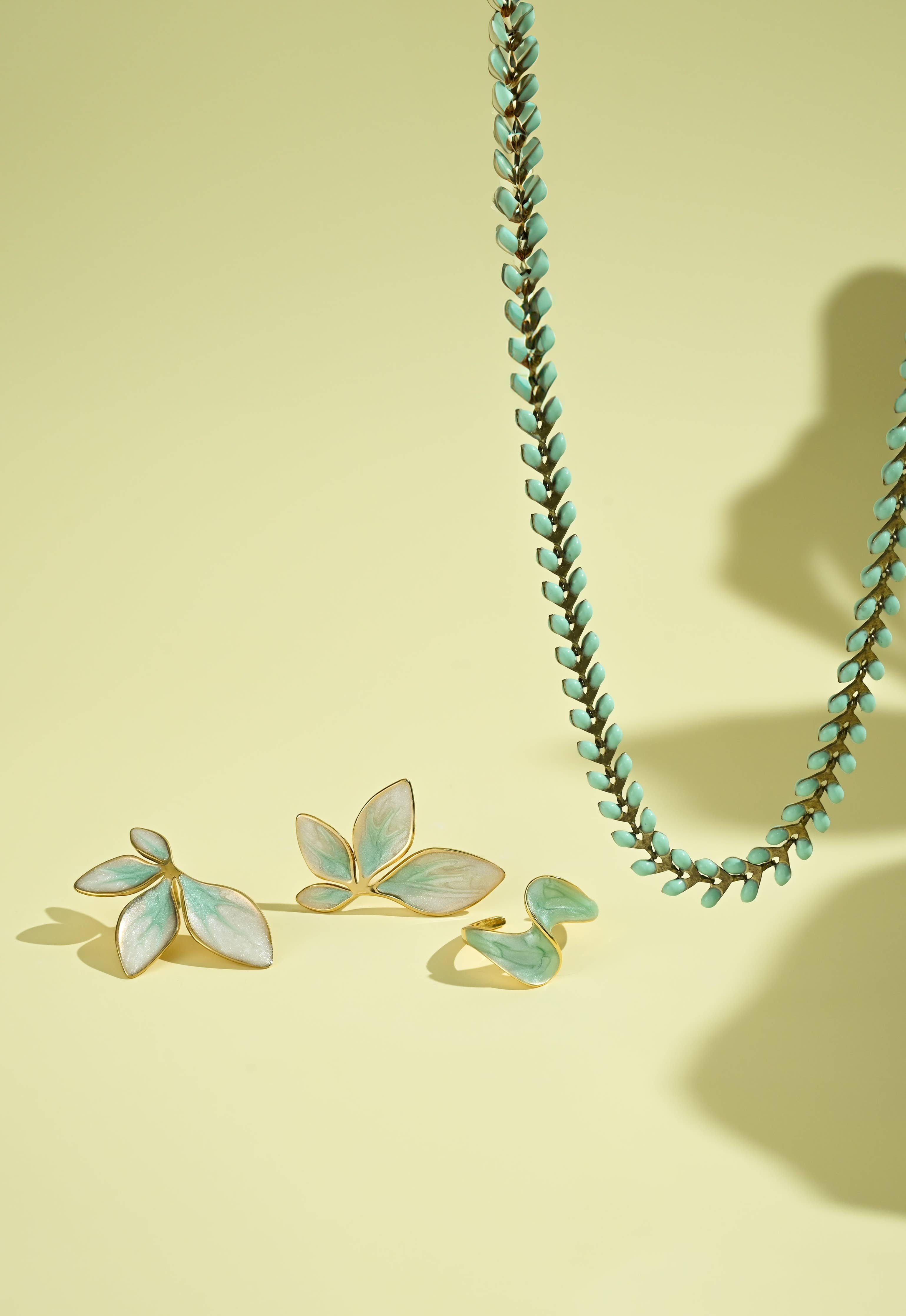 Ribbon of Light Ring in Mint